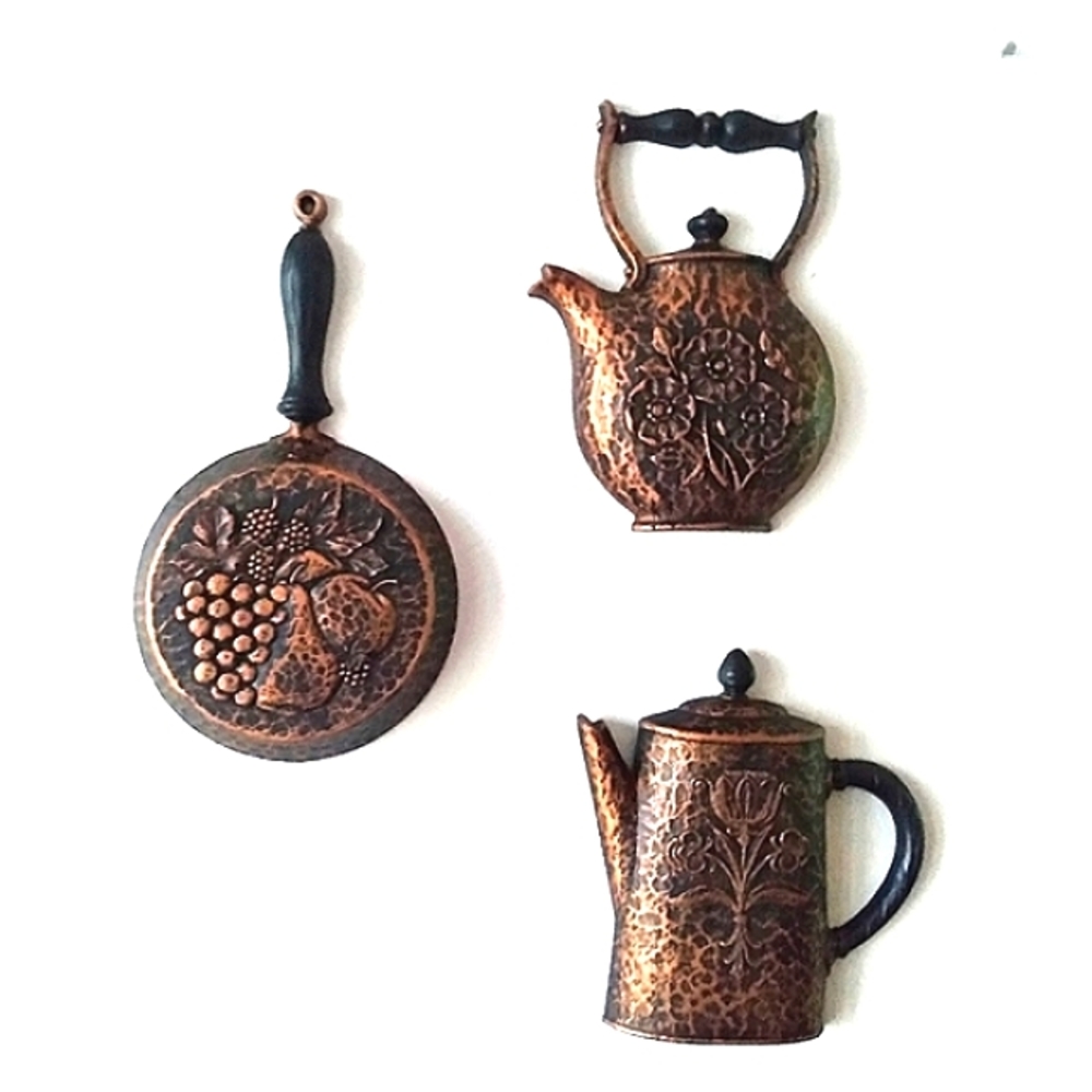 Homco 70s Kitchen faux copperware plaques - Picture 1 of 10